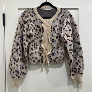 ZARA PUFF SLEEVE CARDIGAN W/ GOLD BUTTONS